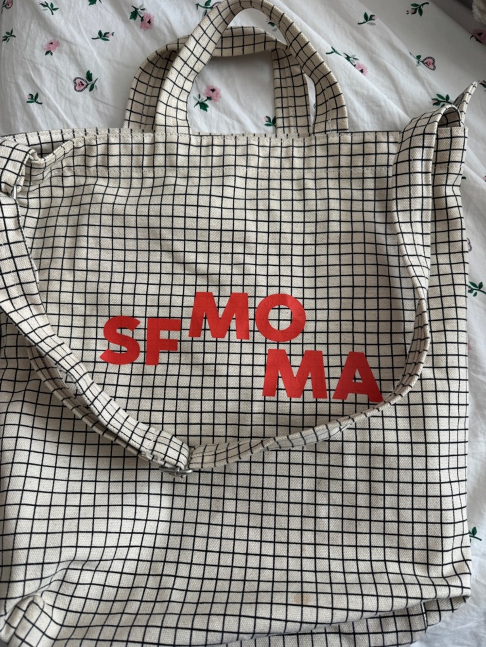 BAGGU SF MOMA Grid Canvas Tote Bag - Cream with Red Logo
